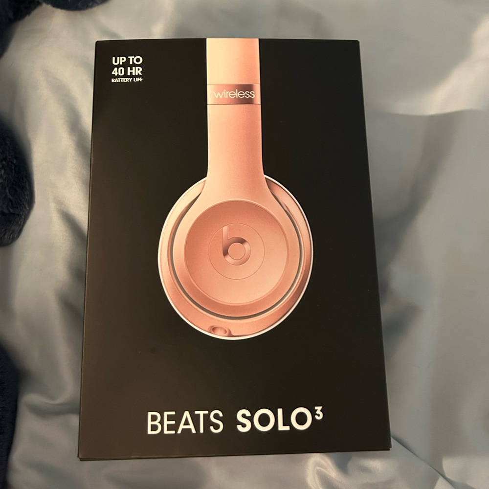 Beats Solo³ Wireless Rose Gold Bluetooth Headphones